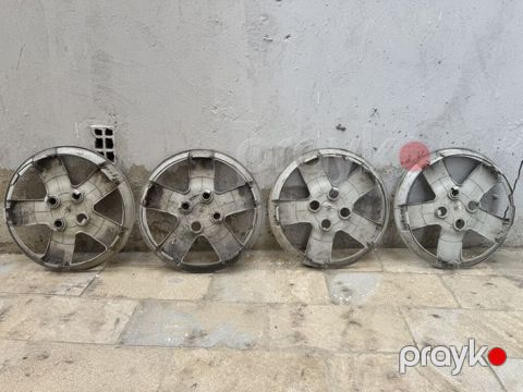 4 ədəd təkər qalpaka dəsti - Material: plastik - Rəng: gümüşü — Xırdalan