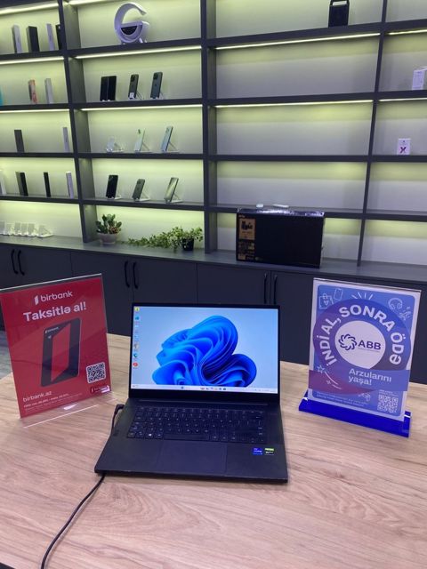 Razer Blade 15 i7 — Bakı