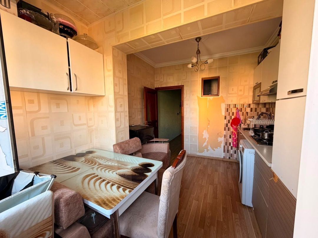 Satılır 2 otaqlı köhnə tikili 70 m² — Mənzil, Bakı (2)