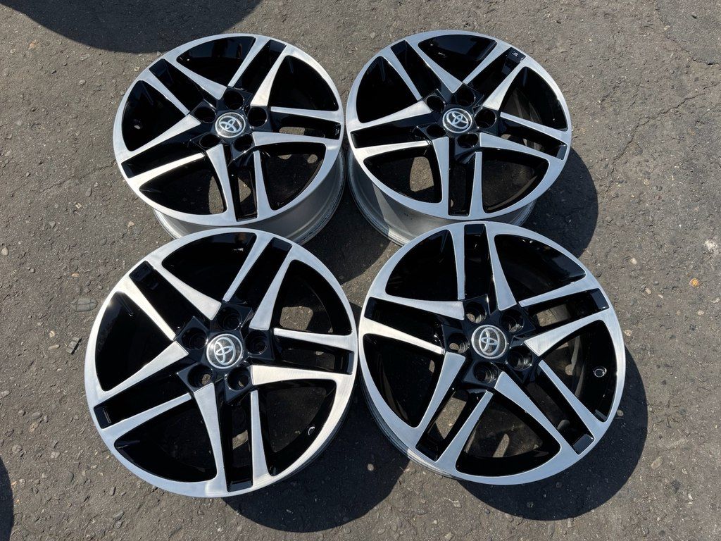 "Toyota" diski R17 — Ehtiyat hissələri və aksesuarlar, Bakı (5)