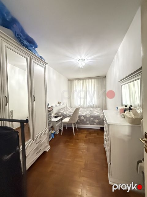 Satılır 2 otaqlı köhnə tikili 55 m²