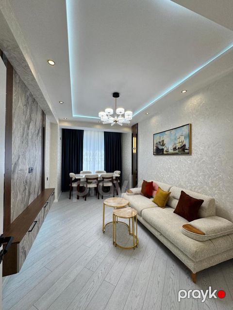 Satılır 2 otaqlı yeni tikili 72 m²