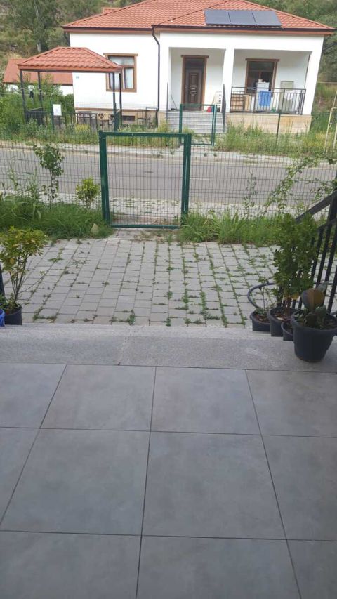 Həyət evi kirayə verilir, Laçın r — Laçın