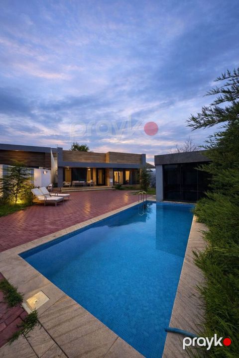 İcarəyə verilir 4 otaqlı həyət evi/bağ evi 250 m²