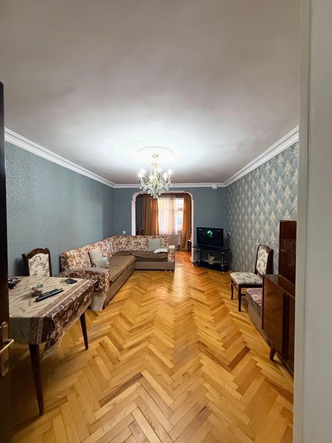 Satılır 3 otaqlı köhnə tikili 80 m² — Bakı