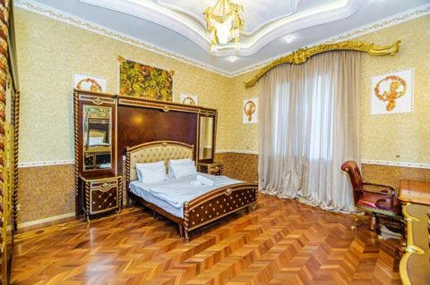 İcarəyə verilir 5 otaqlı köhnə tikili 220 m² — Bakı