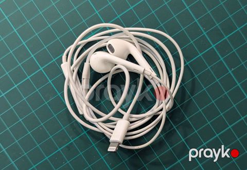 EarPods (Lightning Connector) Original Demek olar islenilmeyib — Bakı