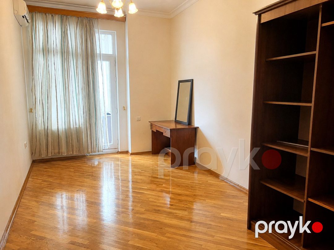 Satılır 4 otaqlı yeni tikili 211 m² — Mənzil, Bakı (9)
