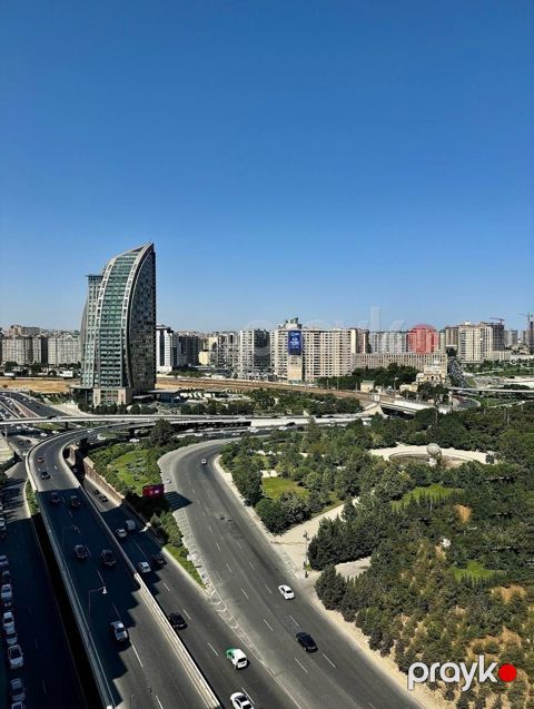 Satılır 4 otaqlı yeni tikili 180 m²