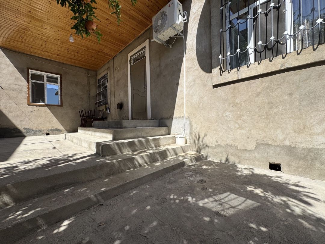 Satılır 4 otaqlı həyət evi/bağ evi 150 m² — Ev, villa, Bakı (2)