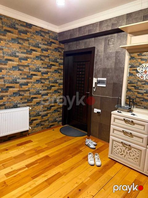 İcarəyə verilir 3 otaqlı yeni tikili 90 m²