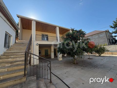 Satılır 5 otaqlı həyət evi/bağ evi 240 m²