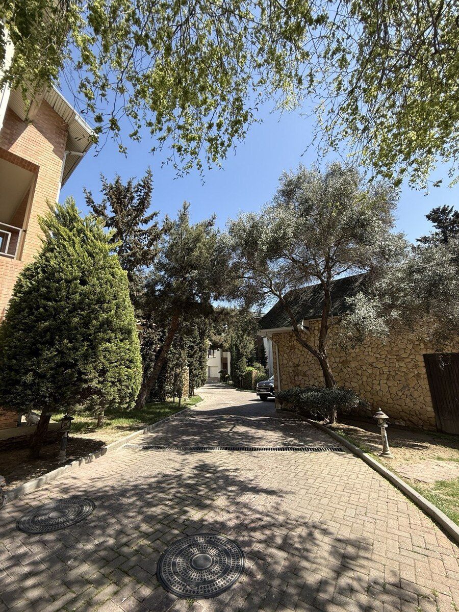 Satılır 6 otaqlı həyət evi/bağ evi 340 m² — Ev, villa, Bakı (2)