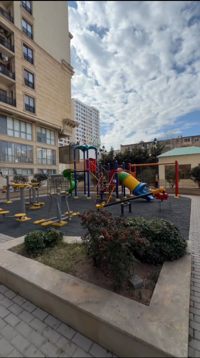 Satılır 5 otaqlı yeni tikili 303 m² — Mənzil, Bakı (3)