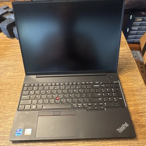 Noutbuk Lenovo ThinkPad E16 Gen 1 — Bakı
