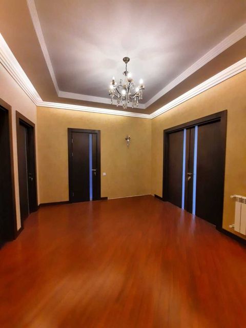 İcarəyə verilir 3 otaqlı yeni tikili 130 m² — Bakı