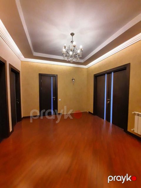 İcarəyə verilir 3 otaqlı yeni tikili 130 m²
