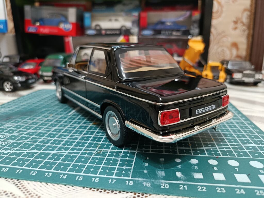 Məhsul: Kolleksiya üçün klassik avtomobil maketi – BMW 2002tii (miqyas — Modellar, Bakı (4)