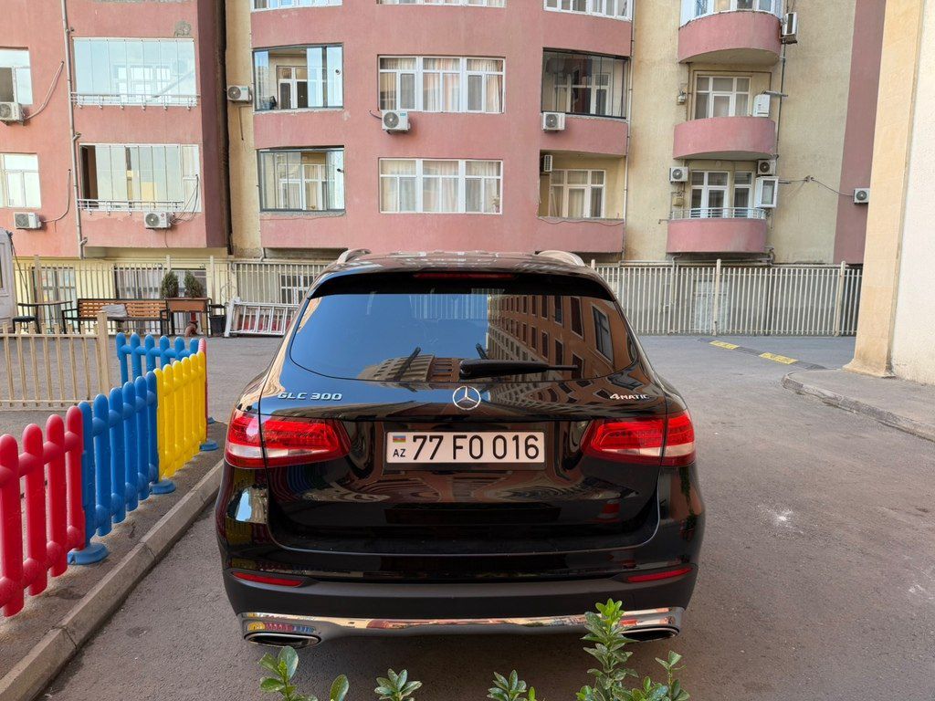 Mercedes GLC 300 4MATIC, 2.0 L, 2018 il, 95 000 km — Avtomobillər, Bakı (4)