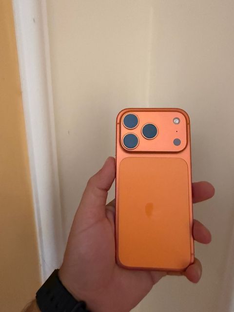Apple iPhone 17 Pro Cosmic Orange 256GB/12GB — Bakı
