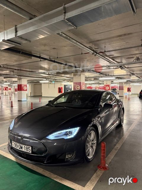 Tesla Model S, 70 kWh, 2015 il, 168 000 km
