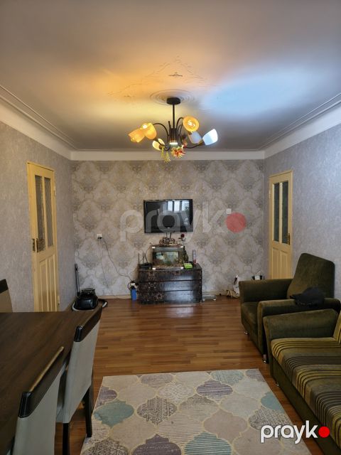 Satılır 2 otaqlı köhnə tikili 52 m² — Bakı