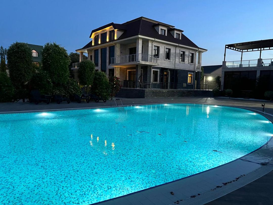 İcarəyə verilir 8 otaqlı həyət evi/bağ evi 800 m² — Ev, villa, Bakı (3)