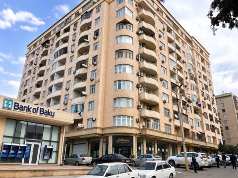 Satılır 2 otaqlı yeni tikili 85 m² — Bakı