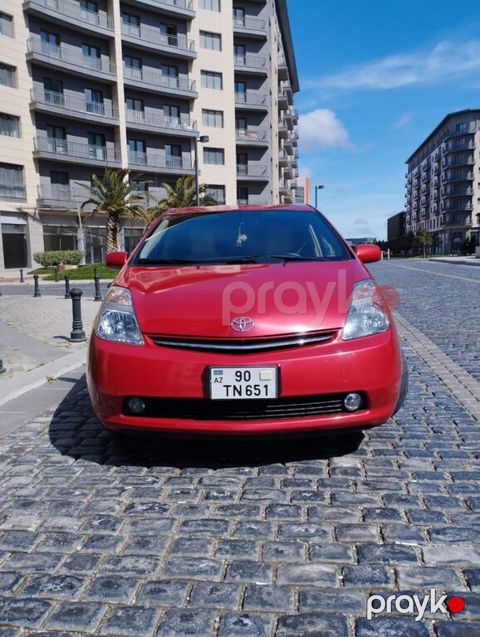 Toyota Prius, 1.5 L, 1.3 kWh, 2007 il, 200 000 km