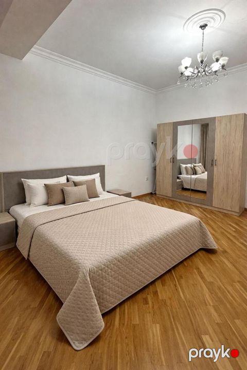 İcarəyə verilir 3 otaqlı yeni tikili 100 m²
