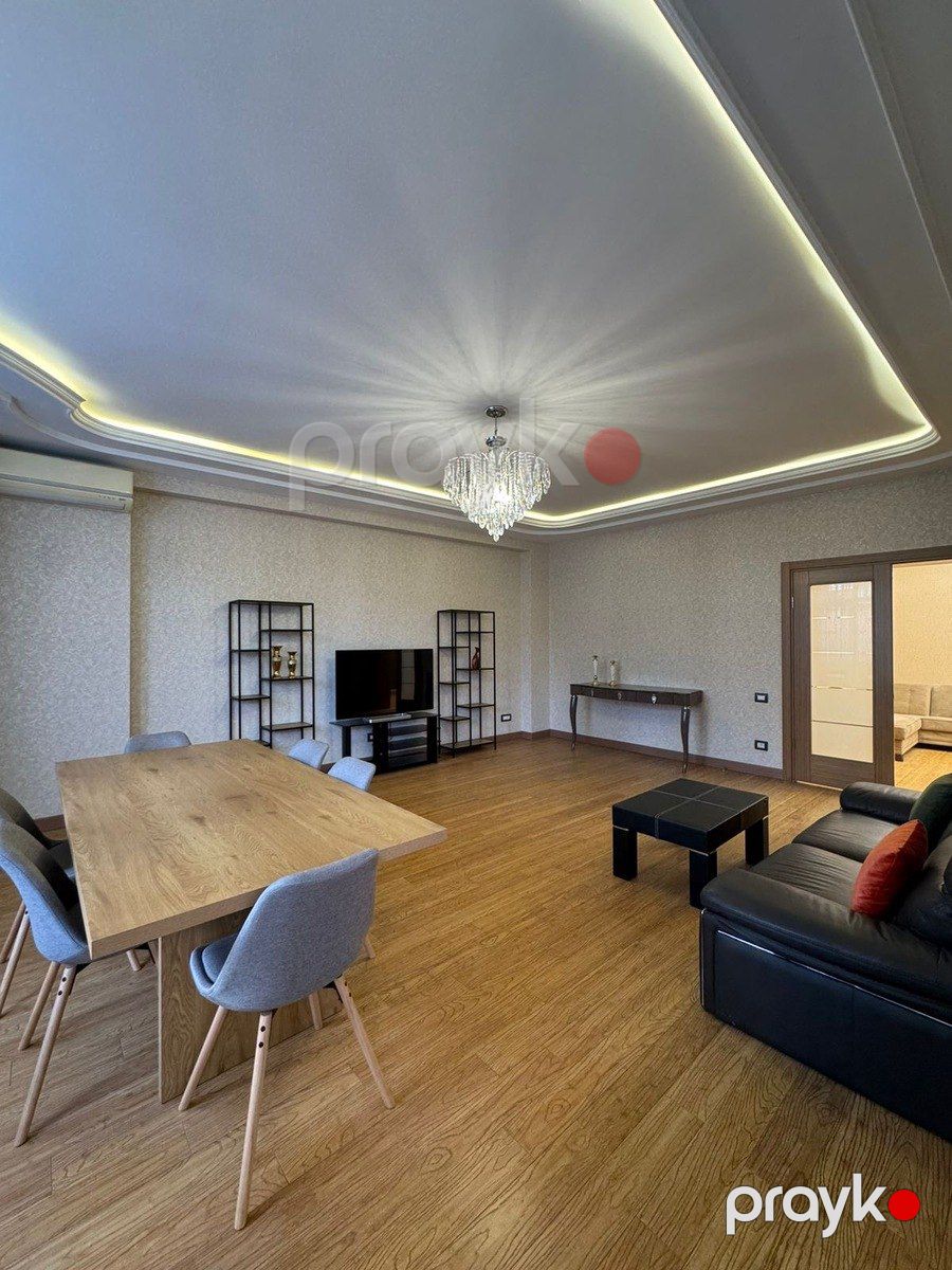 Satılır 5 otaqlı yeni tikili 200 m² — Mənzil, Bakı (6)