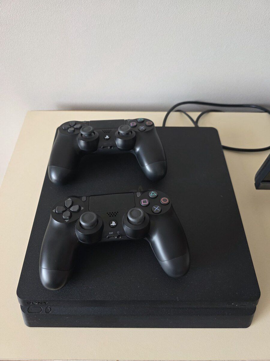 Playstation 4 Slim 1TB — Oyunlar, konsollər və proqramlar, Bakı