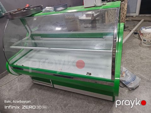 Endirim‼ Vitrin soyuducu 350 Azn. Ideal veziyyetde. Pasi curuyu — Bakı