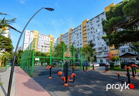 Satılır 2 otaqlı köhnə tikili 70 m² — Bakı