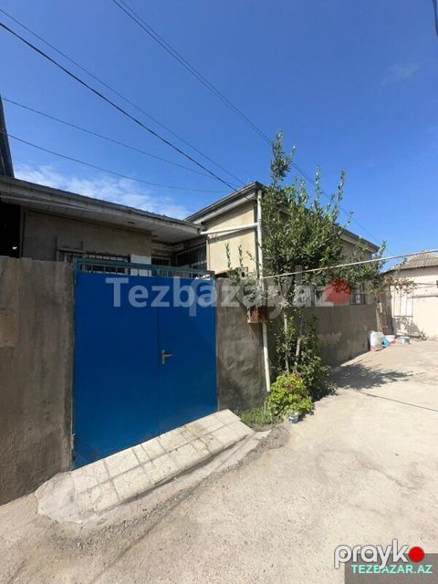 Koroglu metrosuna yaxin heyet evi satlir