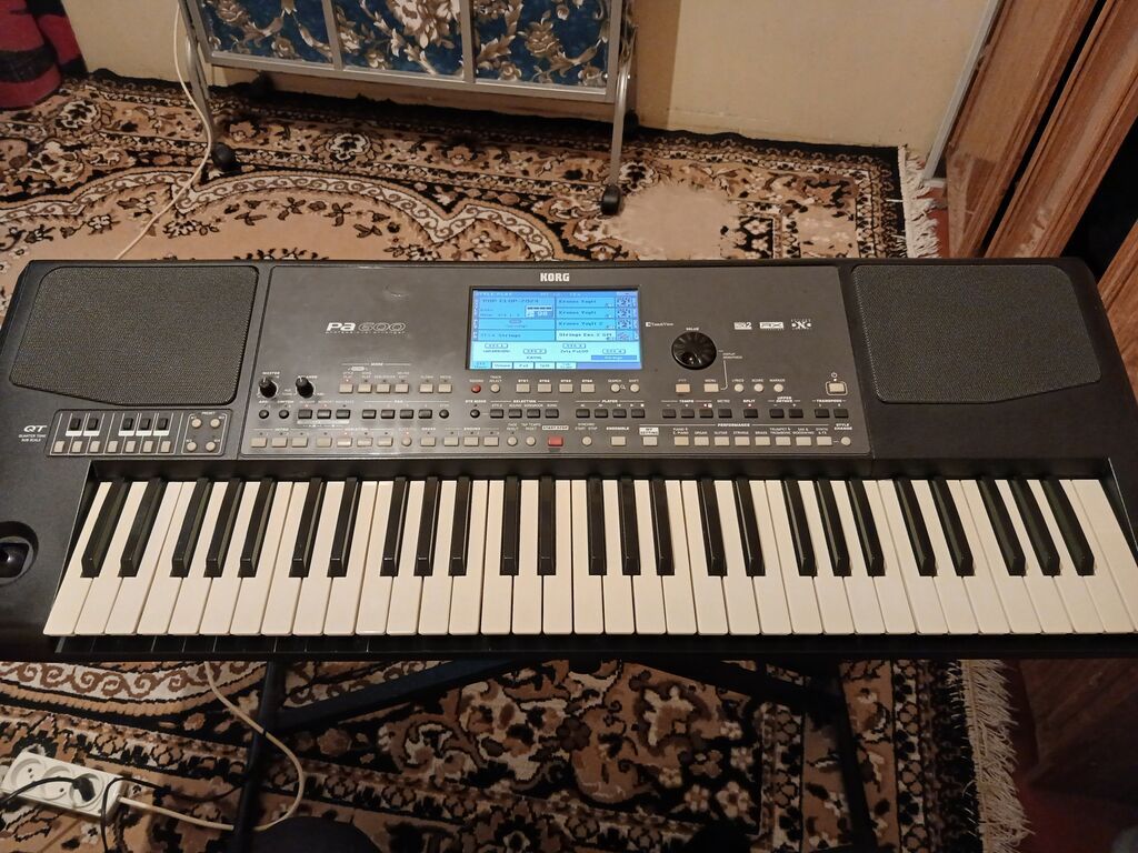 Korg Pa600 aranjor klaviatura - 61 klaviş, dinamik həssaslıq - Rəngli — Pianino və digər klaviş alətləri, Sumqayıt