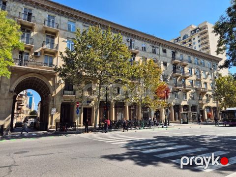 Satılır 3 otaqlı köhnə tikili 105 m²