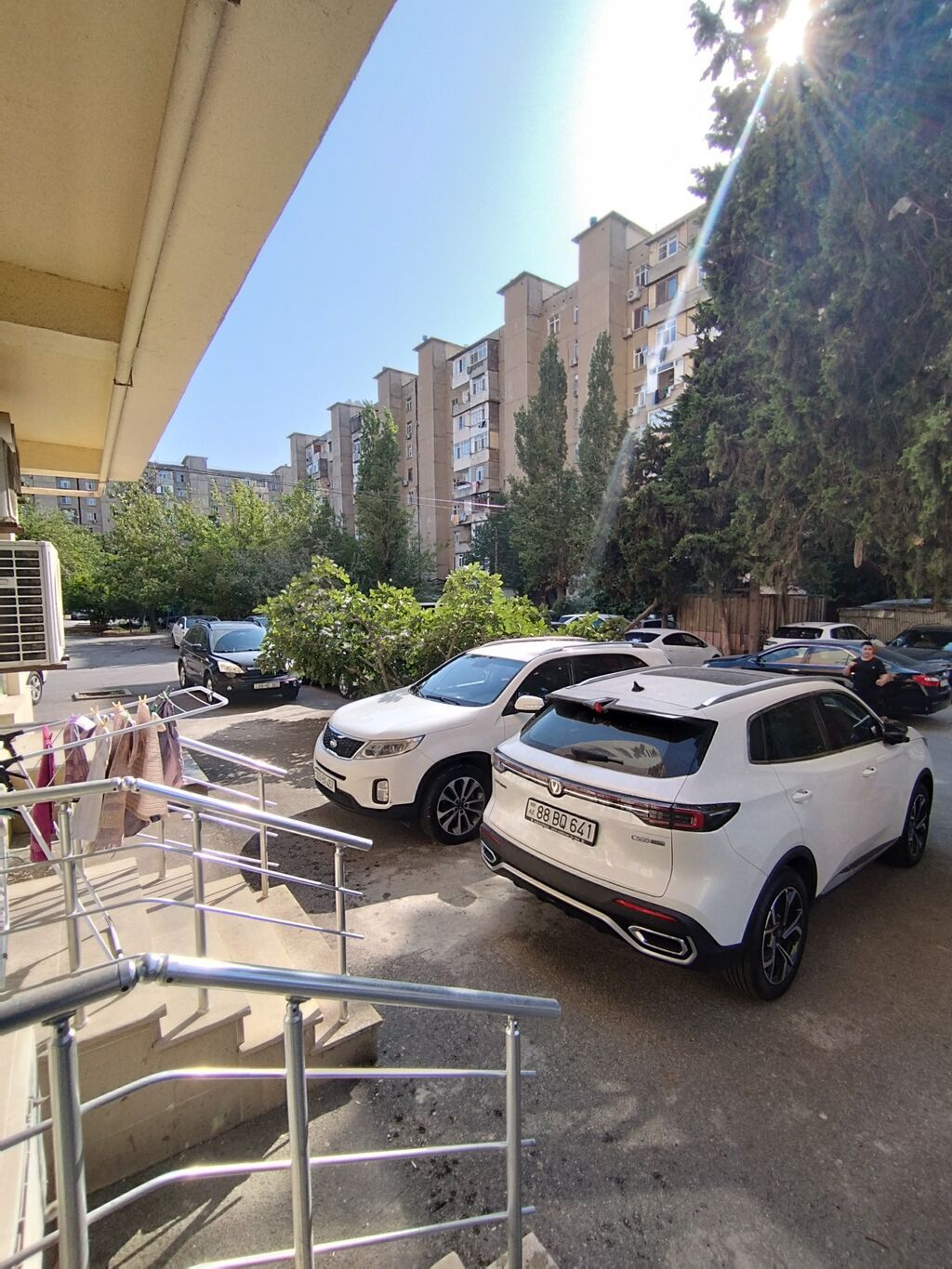 Əhmədlinin ən prestijli küçəsində yerləşən Yeni tikili binanın altında — Əmlak, Bakı (5)