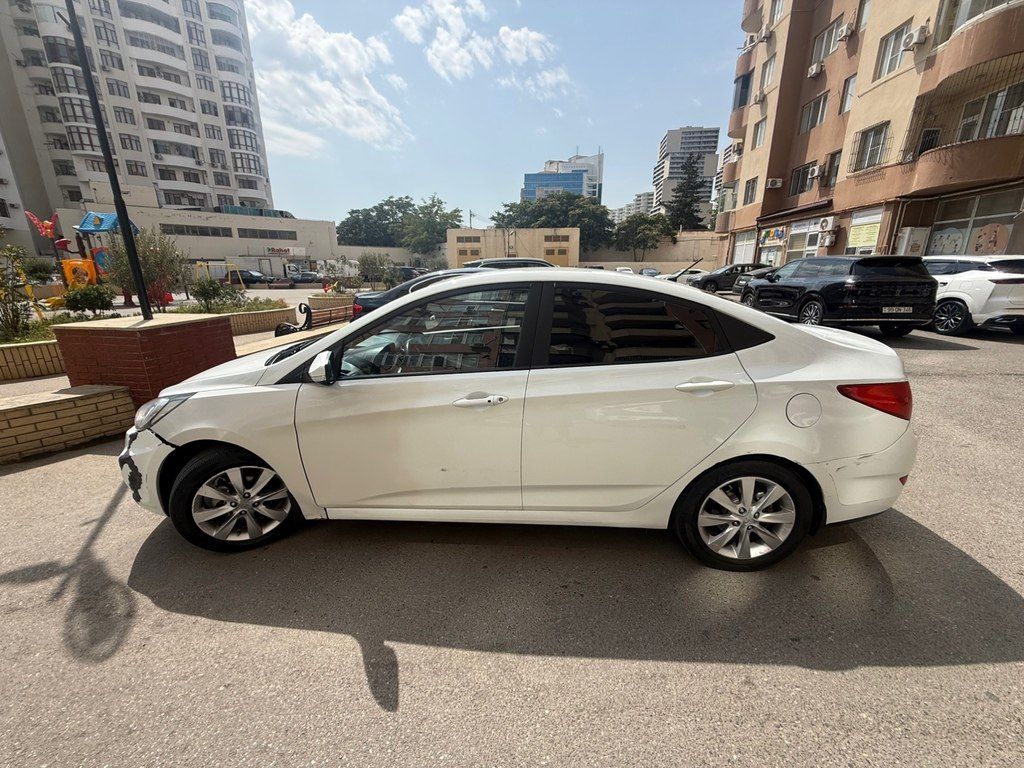 Hyundai Accent, 1.6 L, 2012 il, 218 815 km — Avtomobillər, Bakı (9)