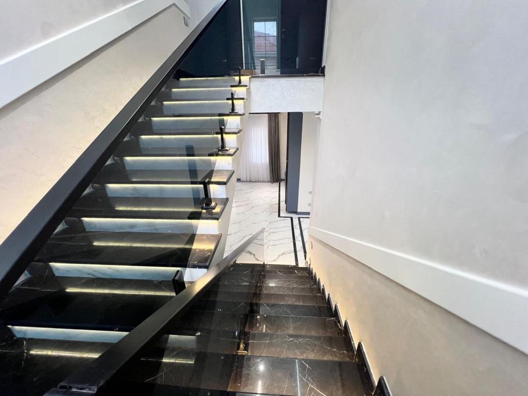 Satılır 5 otaqlı həyət evi/bağ evi 250 m² — Ev, villa, Bakı (10)