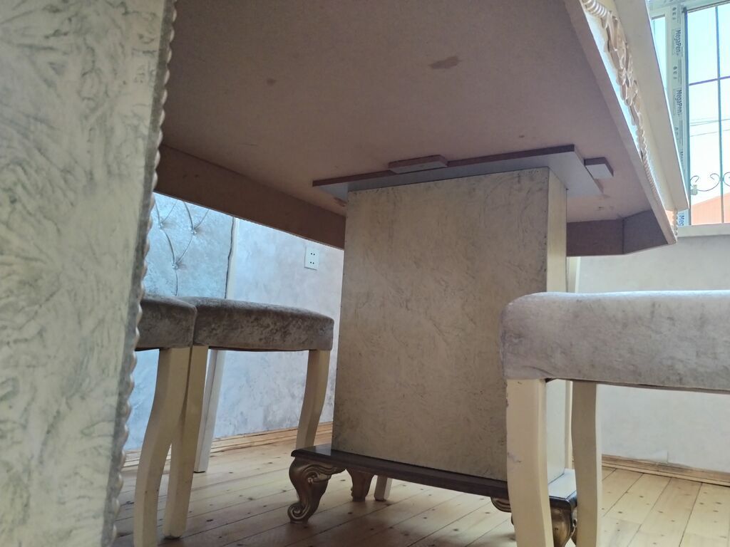 Qonaq otağı üçün, İşlənmiş, Açılan, Kvadrat masa, 6 stul — Masalar və stullar, Xırdalan (4)