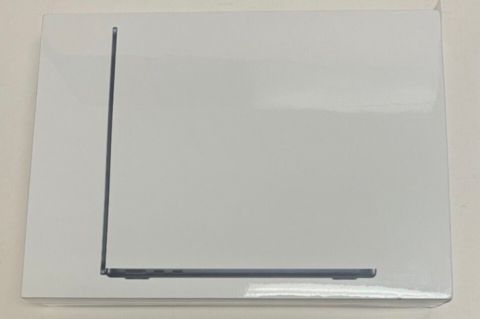 Apple MacBook Air 13.6” M2 8GB / 256GB — Bakı