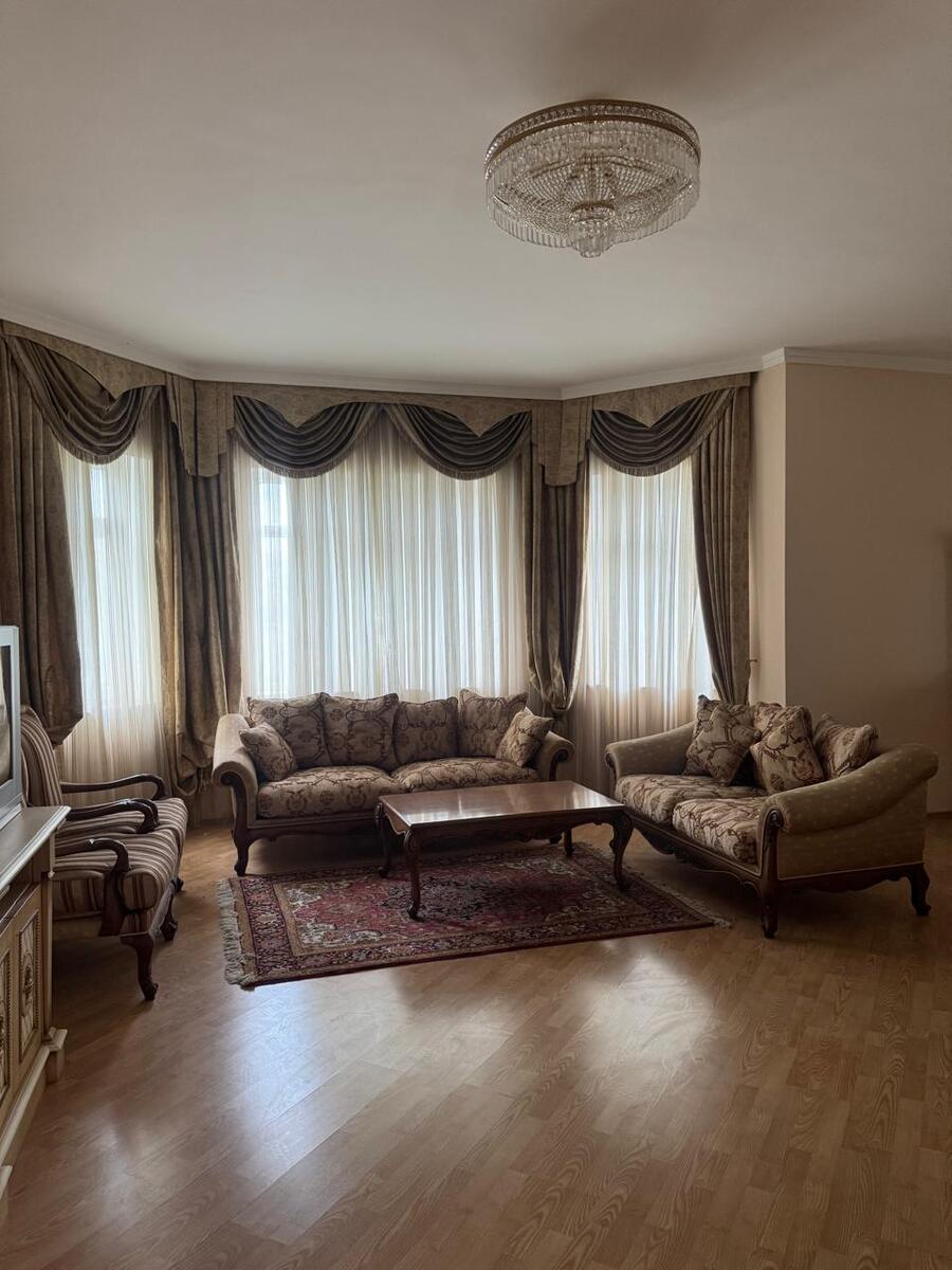 Satılır 6 otaqlı həyət evi/bağ evi 500 m² — Ev, villa, Bakı (10)
