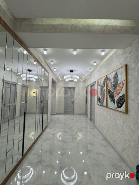 Satılır 2 otaqlı yeni tikili 102 m²