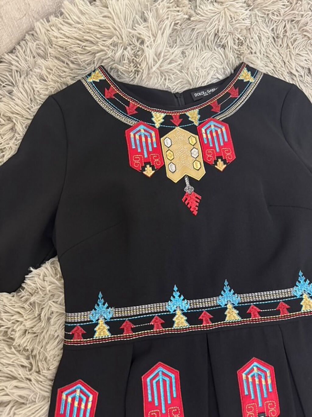 Qara rəngli nakışlı Dolce Gabbana don - Rəng: dərin qara - Üst hissə — Axşam paltarları, Ceyranbatan (2)