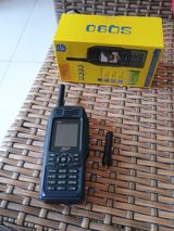 SQT S090 iki-SIMli düyməli telefon/radio Xüsusiyyətlər: - 1.77" — Smartfonlar