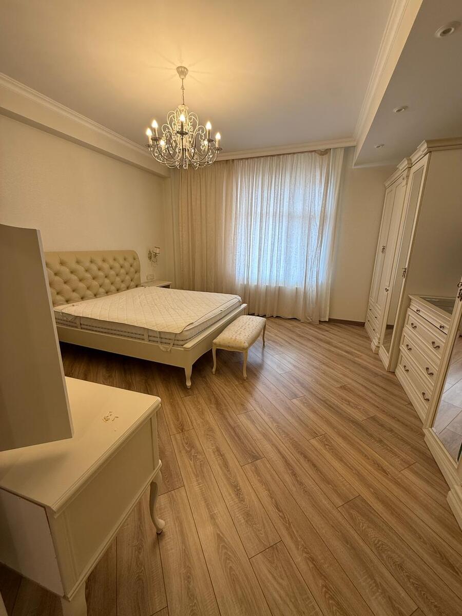 İcarəyə verilir 4 otaqlı yeni tikili 160 m² — Mənzil, Bakı (9)