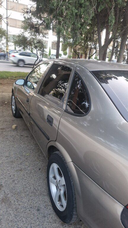 Opel Vectra, 1.6 L, 1996 il, 245 000 km — Avtomobillər, Bakı (3)