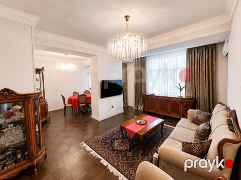 Satılır 4 otaqlı yeni tikili 215 m² — Bakı