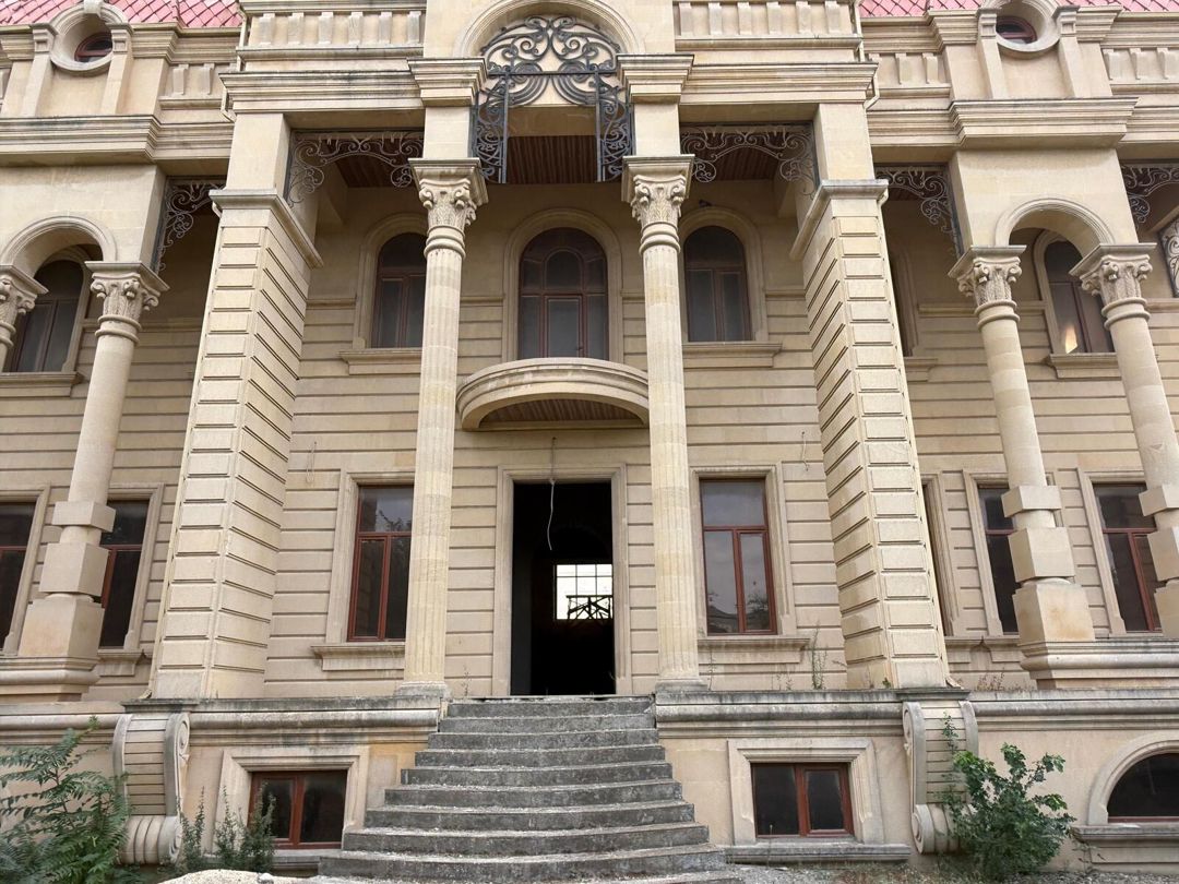 Satılır 14 otaqlı həyət evi/bağ evi 1900 m² — Ev, villa, Bakı (6)